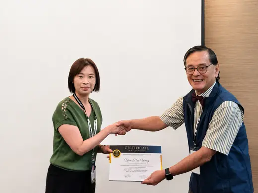 Award presented to a delegate - Public Health & Nursing Conference 2026